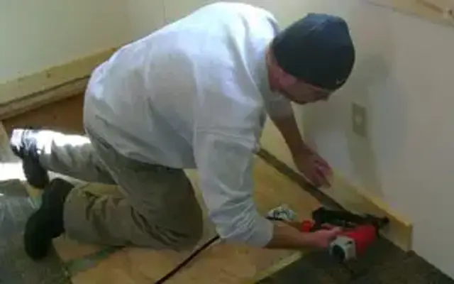 Finish carpenter fitting trim