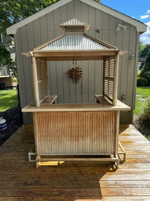 Tiki Hut after